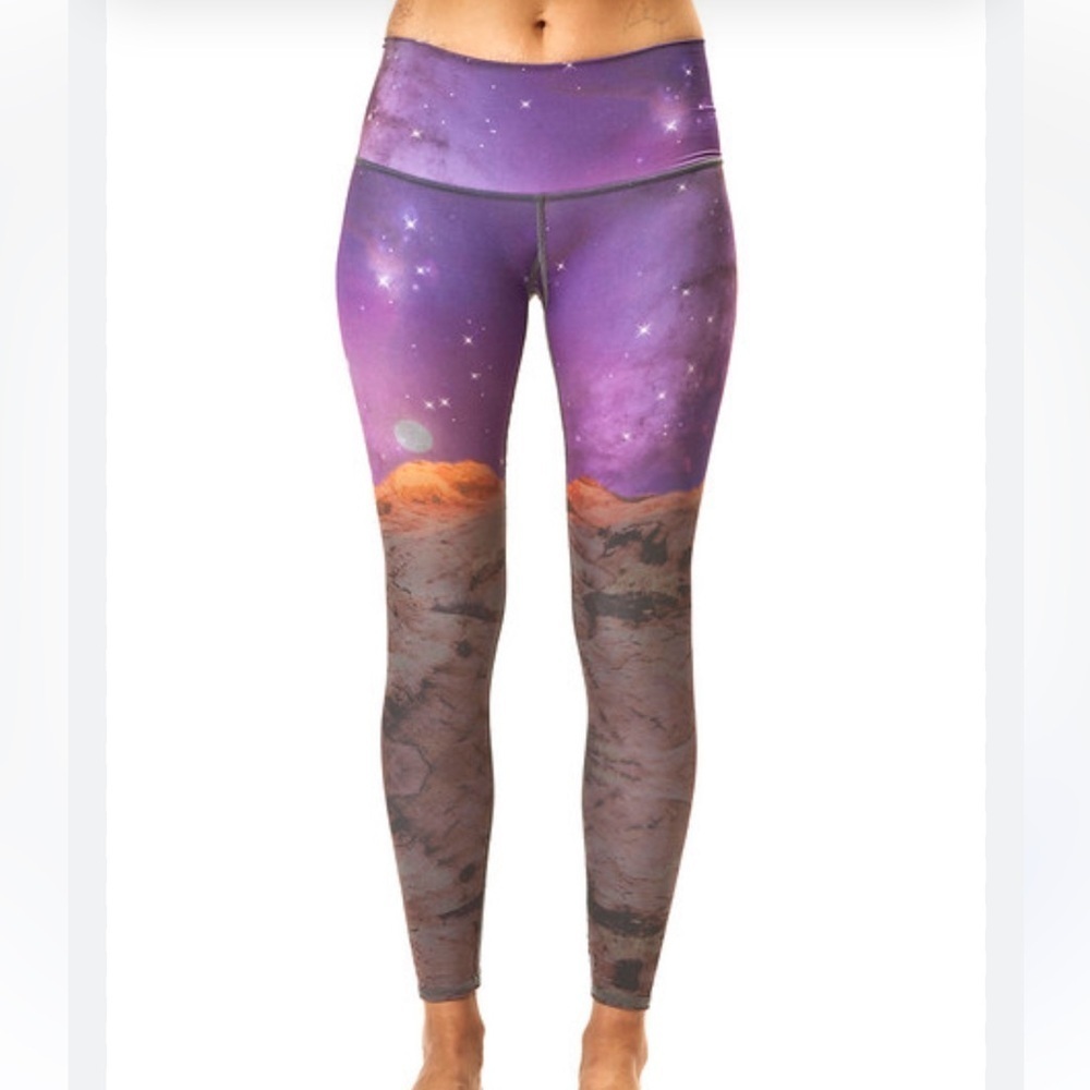 TEEKI Galaxy Southwest Hot Pants Leggings Size Small ~NWOT Made In USA